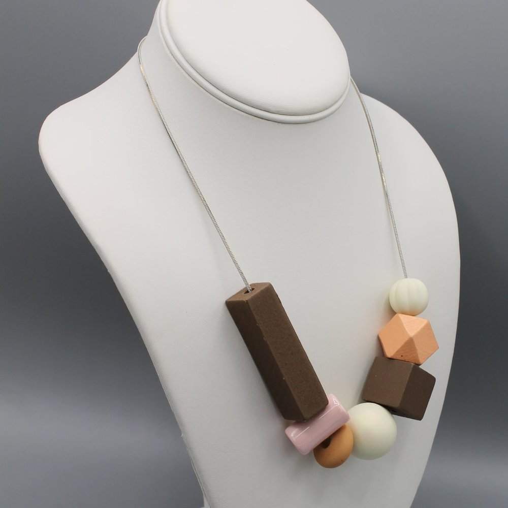 Large statement wooden orange brown necklace - Picture 1 of 5